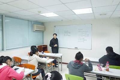 用產(chǎn)品和服務(wù)打動(dòng)教育培訓(xùn)消費(fèi)者——前程教育的教育信息服務(wù)之道